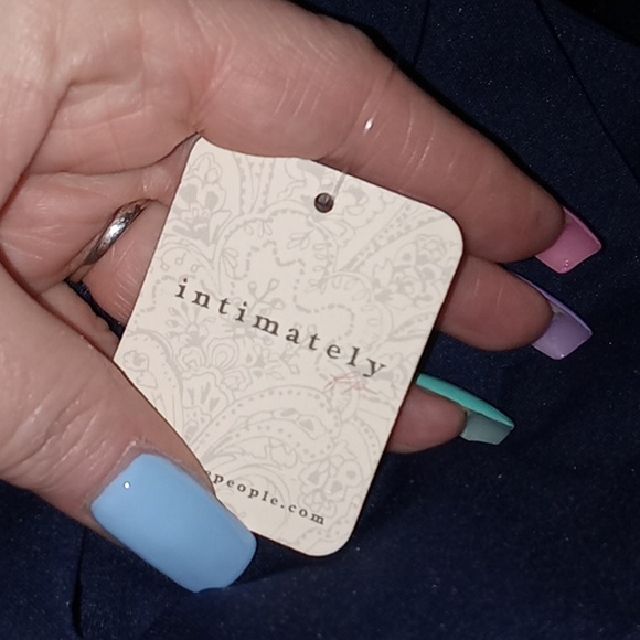 Free People- Scoop Neck Crop (Navy)-XS/S - Picture 5 of 6